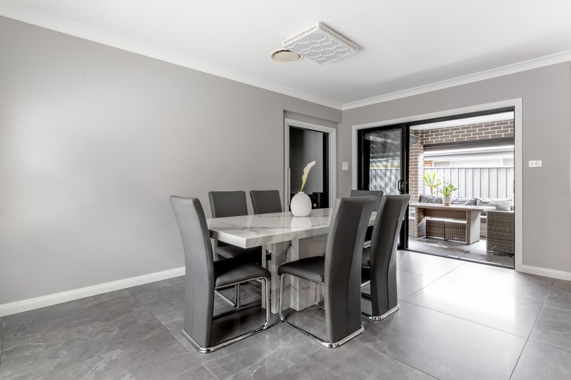 Photo - 152 Maddecks Avenue, Moorebank NSW 2170 - Image 4