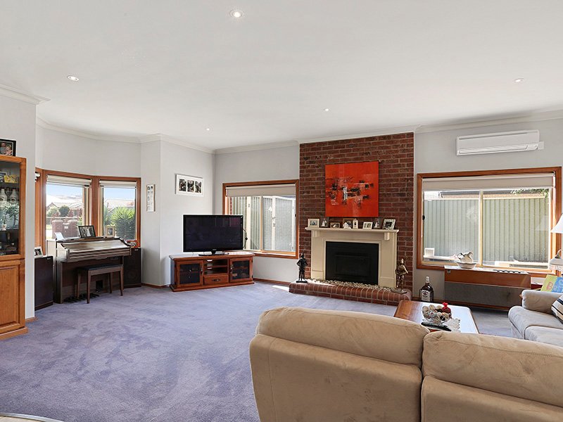 Photo - 152 Matthews Road, Corio VIC 3214 - Image 4