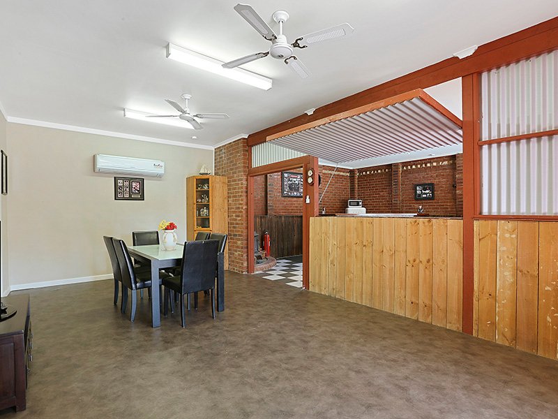 Photo - 152 Matthews Road, Corio VIC 3214 - Image 16