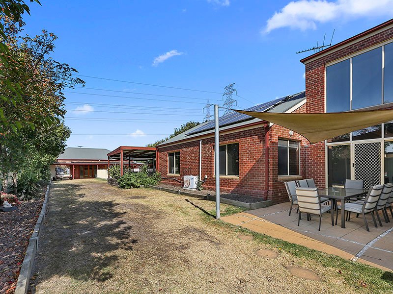 Photo - 152 Matthews Road, Corio VIC 3214 - Image 17