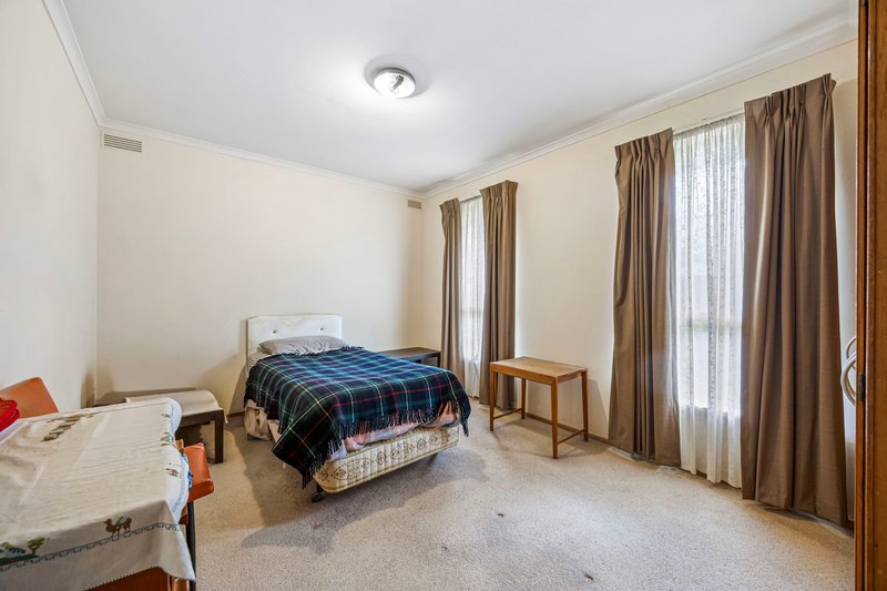 Photo - 1/52 Montgomery Street, Wendouree VIC 3355 - Image 8