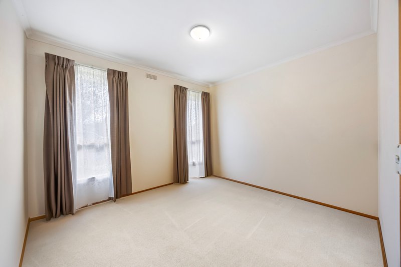 Photo - 1/52 Montgomery Street, Wendouree VIC 3355 - Image 9