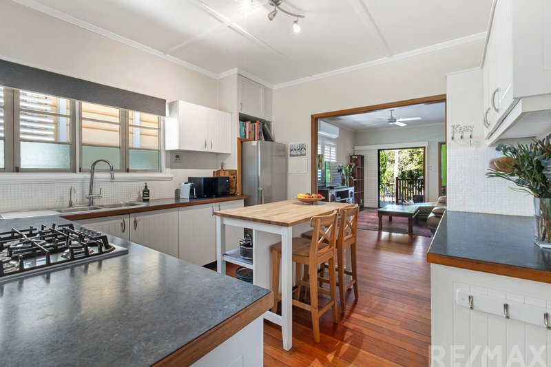 Photo - 152 Morehead Avenue, Norman Park QLD 4170 - Image 6