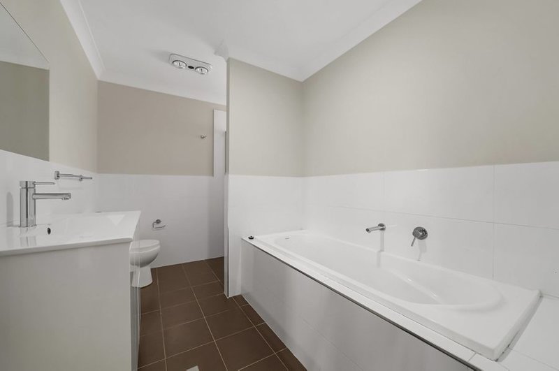 Photo - 1/52 Murphy Avenue, Liverpool NSW 2170 - Image 4