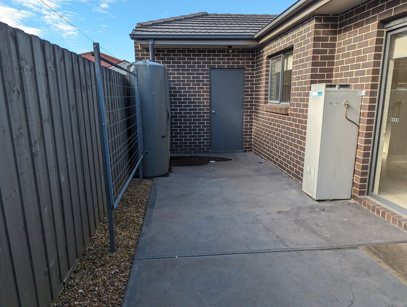 Photo - 1/52 Orrong Avenue, Reservoir VIC 3073 - Image 12