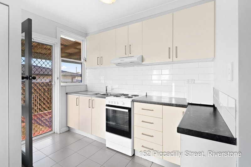 Photo - 152 Piccadilly Street, Riverstone NSW 2765 - Image 2