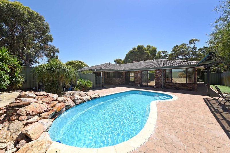 Photo - 152 Pinjar Road, Mariginiup WA 6078 - Image 7