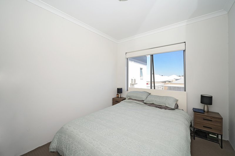 Photo - 15/2 Royston Link, Butler WA 6036 - Image 17