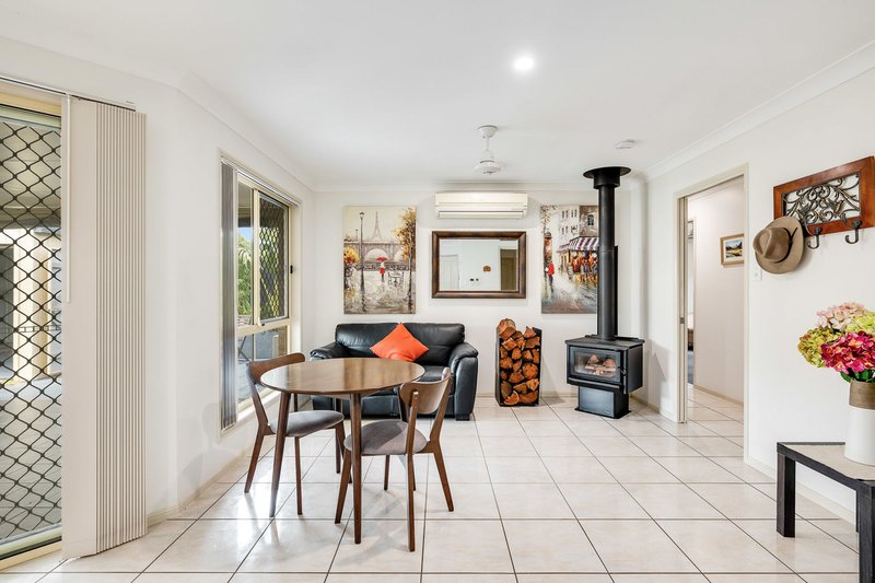 Photo - 152 Tor Street, Rockville QLD 4350 - Image 6