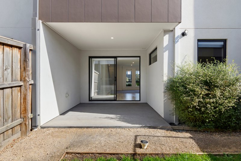 Photo - 152 Vearings Road, Wollert VIC 3750 - Image 10