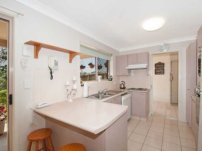 Photo - 15/2 Weedons Road, Nerang QLD 4211 - Image 2