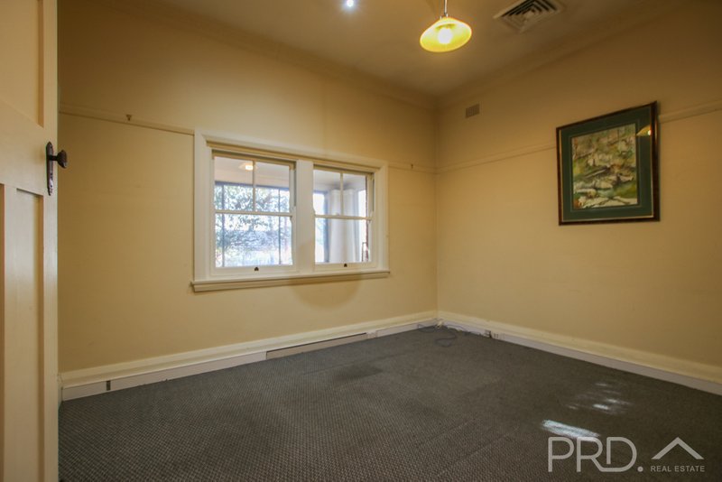 Photo - 152 Wynyard Street, Tumut NSW 2720 - Image 5