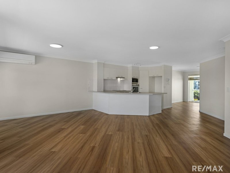 Photo - 15/20 Canal Avenue, Runaway Bay QLD 4216 - Image 3