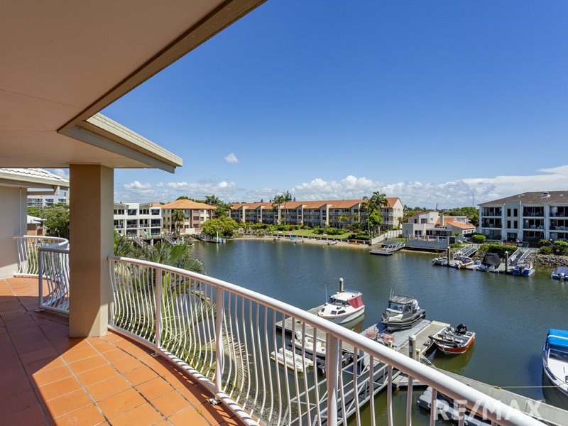 Photo - 15/20 Canal Avenue, Runaway Bay QLD 4216 - Image 12