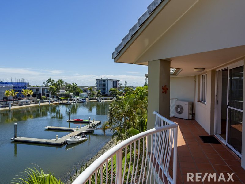 Photo - 15/20 Canal Avenue, Runaway Bay QLD 4216 - Image 13