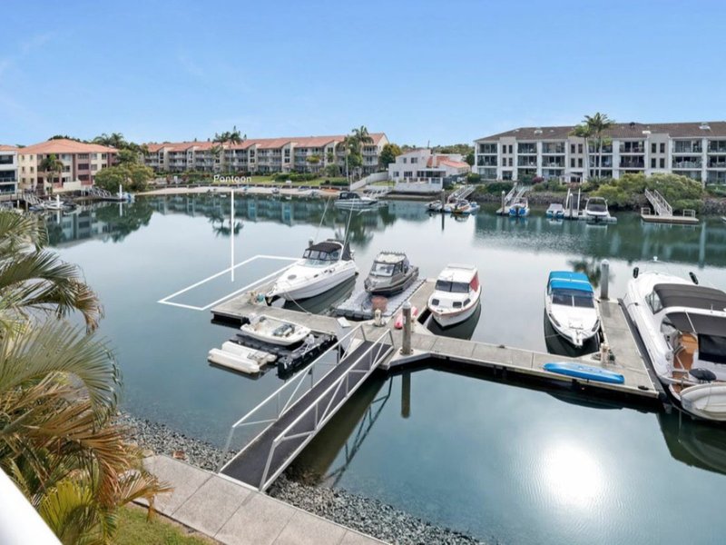 Photo - 15/20 Canal Avenue, Runaway Bay QLD 4216 - Image 16