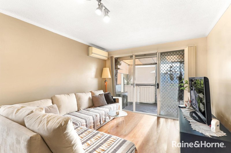 Photo - 15/20a Edwin Street, Regents Park NSW 2143 - Image 2