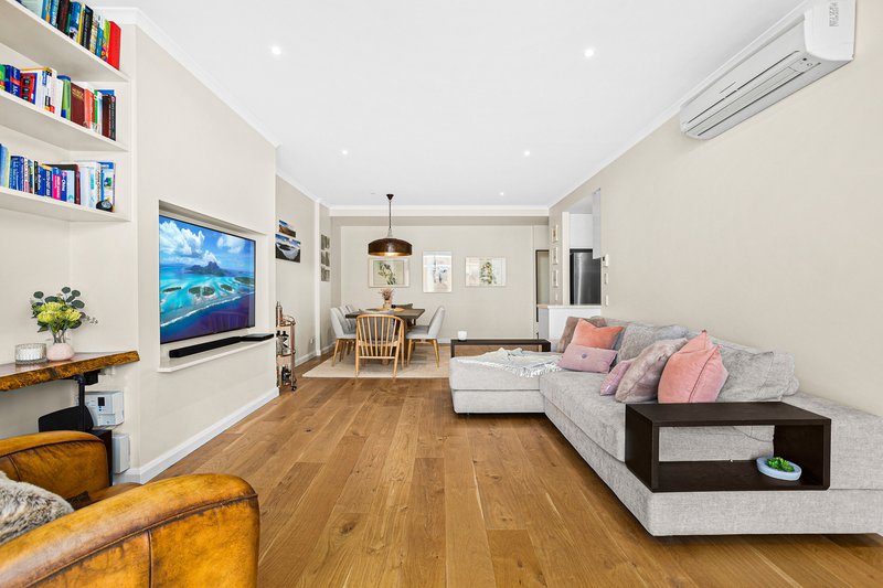 Photo - 15/22 Market Street, Wollongong NSW 2500 - Image 3