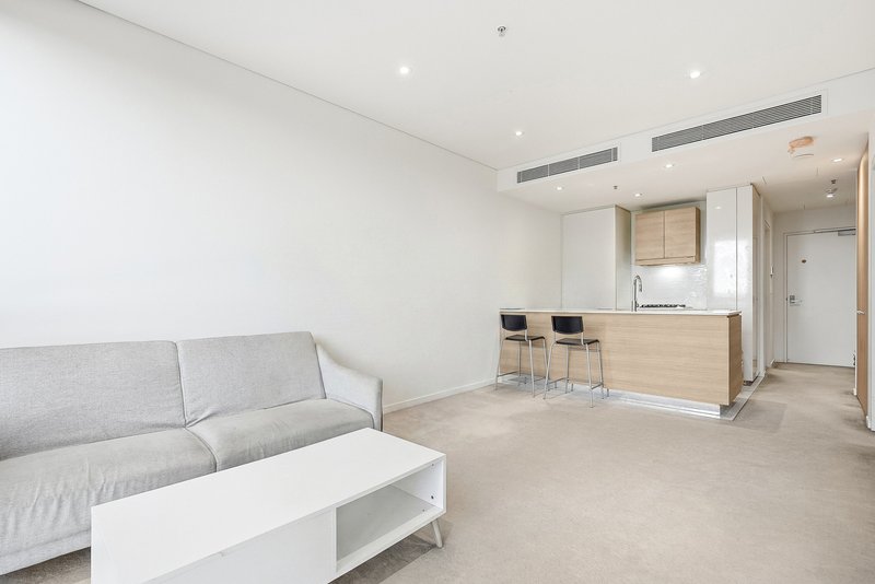 Photo - 1522/32 Hunter Street (Aka 1522/45 Macquarie St) , Parramatta NSW 2150 - Image 4