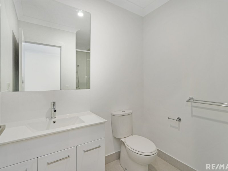 Photo - 15/231 Government Road, Labrador QLD 4215 - Image 11