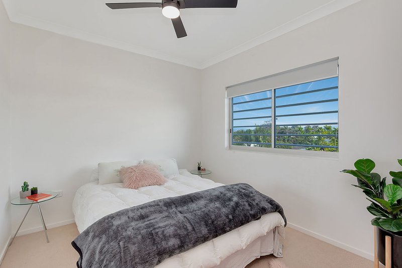 Photo - 15/2312 Gold Coast Highway, Mermaid Beach QLD 4218 - Image 13