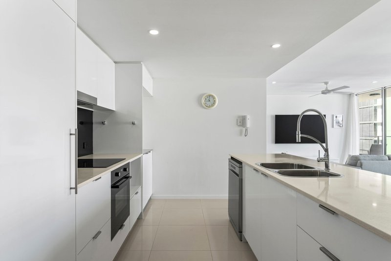 Photo - 152/33 Lakefront Crescent, Varsity Lakes QLD 4227 - Image 7
