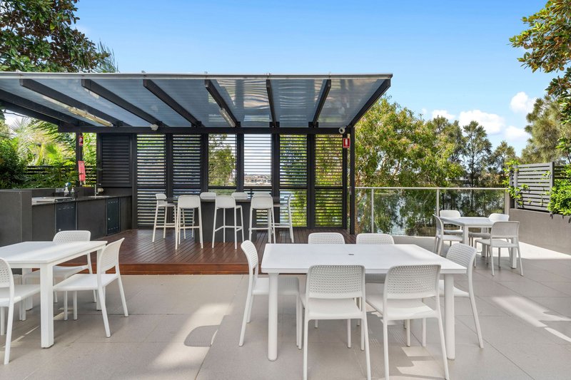 Photo - 152/33 Lakefront Crescent, Varsity Lakes QLD 4227 - Image 30