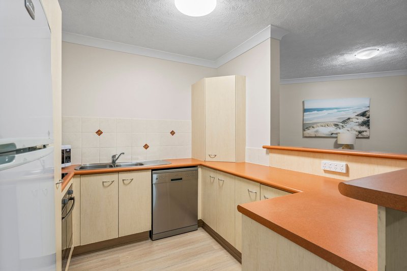 Photo - 15/2342-2358 Gold Coast Highway, Mermaid Beach QLD 4218 - Image 5