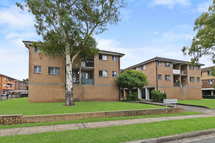 15/25 Cambridge Street, Merrylands NSW 2160