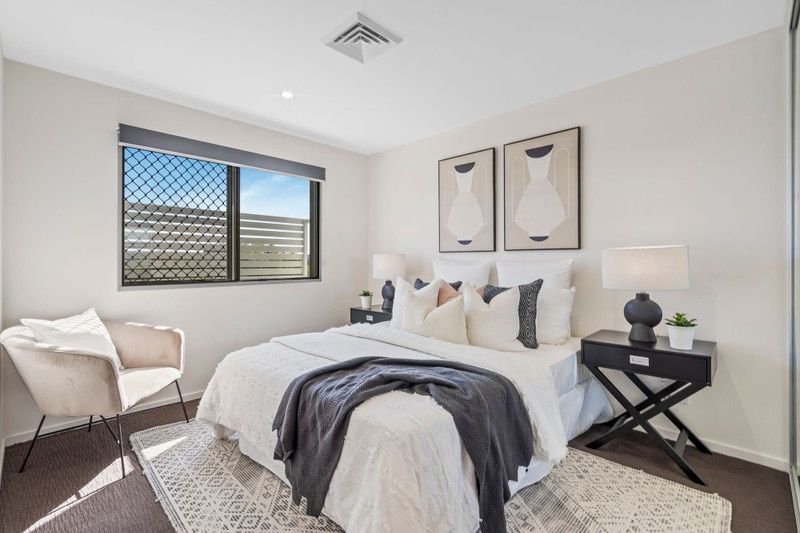 Photo - 15/27 York Street, Indooroopilly QLD 4068 - Image 1