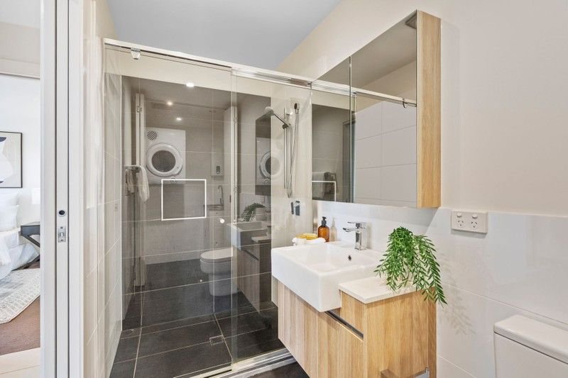 Photo - 15/27 York Street, Indooroopilly QLD 4068 - Image 6