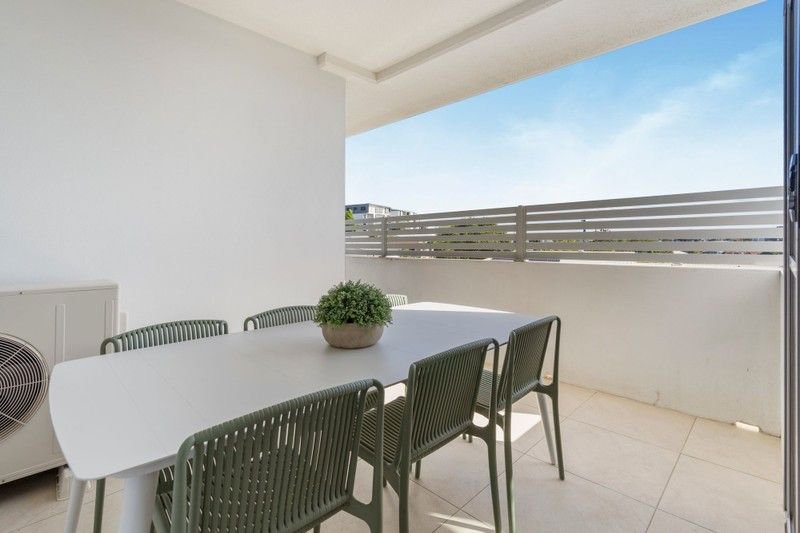 Photo - 15/27 York Street, Indooroopilly QLD 4068 - Image 7