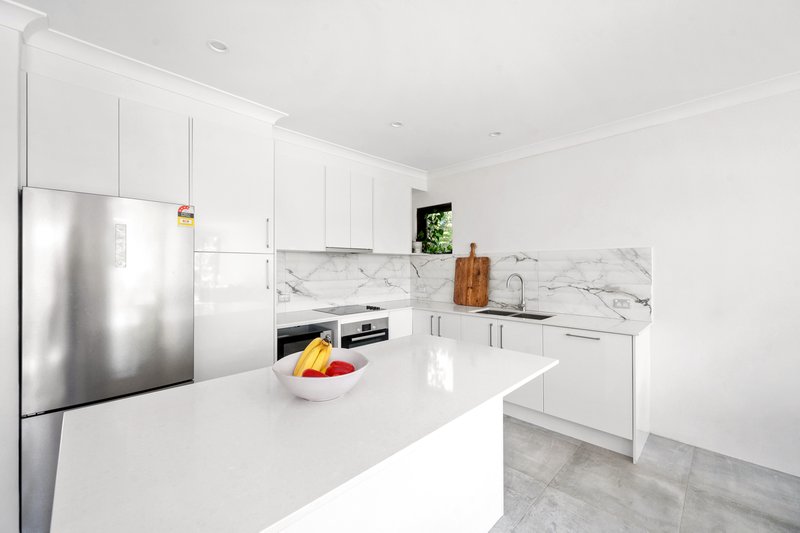 Photo - 15/29-31 Simpson Street, Bondi Beach NSW 2026 - Image 2