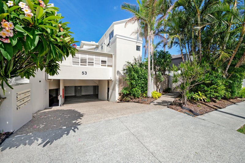 Photo - 1/53 - 55 Petrel Ave , Mermaid Beach QLD 4218 - Image 4