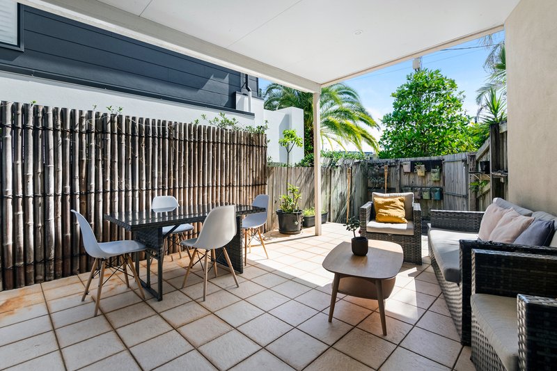 Photo - 1/53 - 55 Petrel Ave , Mermaid Beach QLD 4218 - Image 13