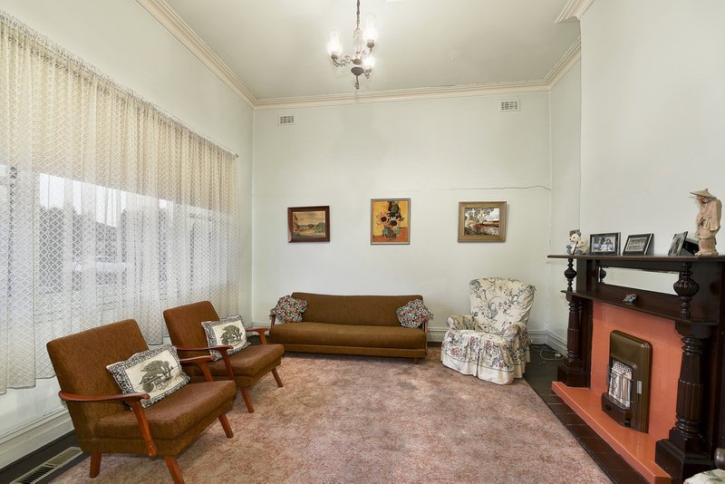 Photo - 153 Bell Street, Coburg VIC 3058 - Image 4