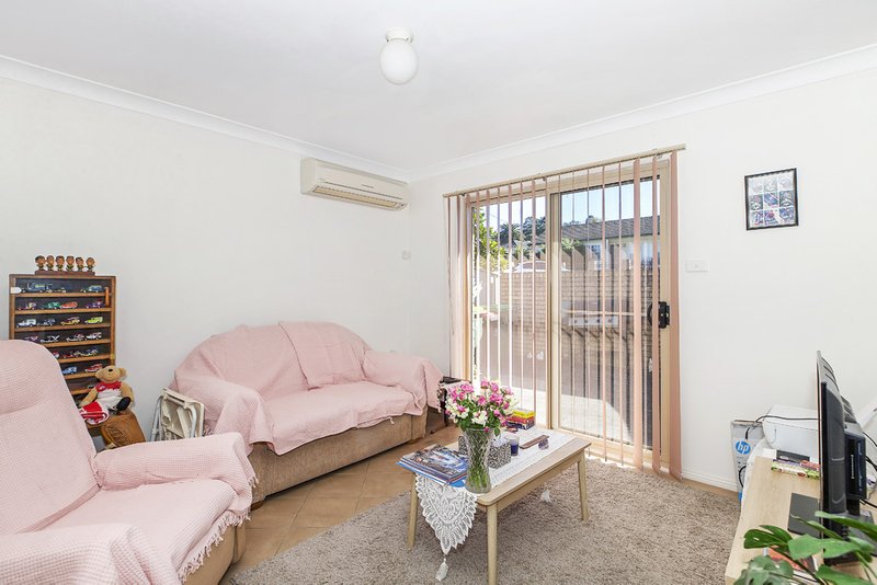 Photo - 1/53 Bousfield Street, Wallsend NSW 2287 - Image 3