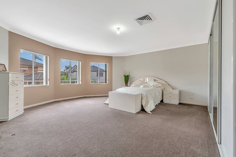 Photo - 153 Brown Road, Bonnyrigg Heights NSW 2177 - Image 8