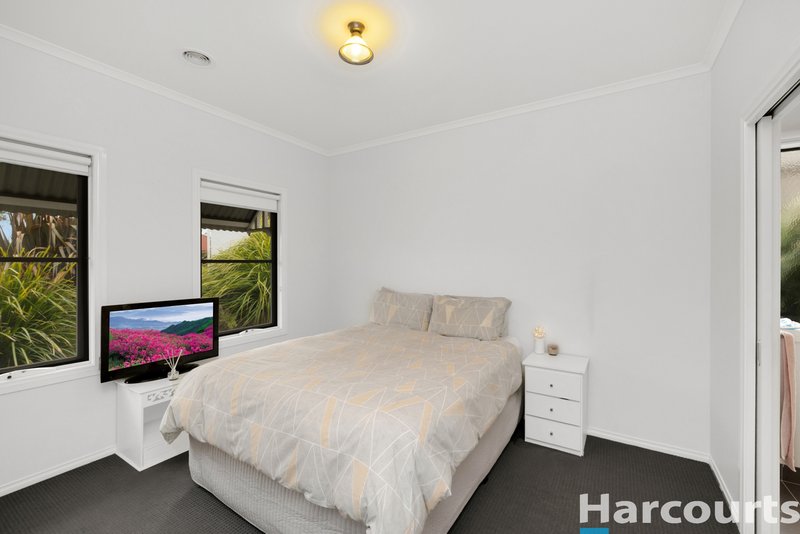 Photo - 1/53 Cook Street, Drouin VIC 3818 - Image 5