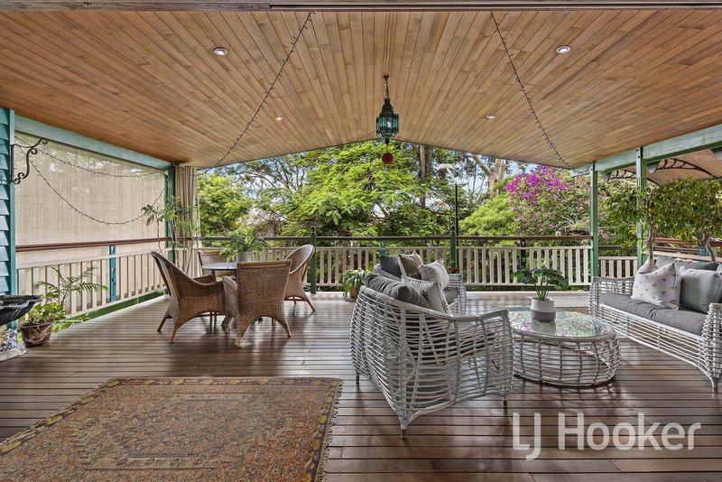 Photo - 153 Ekibin Road East , Tarragindi QLD 4121 - Image 8