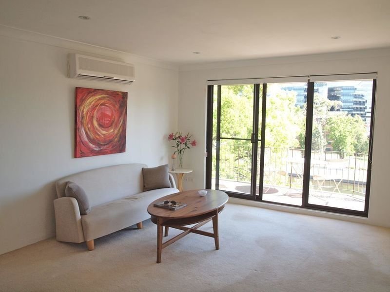 Photo - 15/3 Elizabeth Street, Parramatta NSW 2150 - Image 2