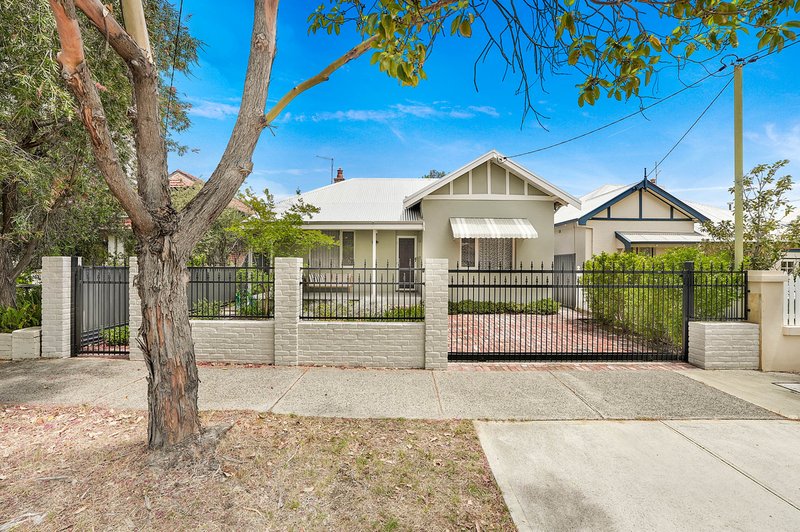 Photo - 153 Flinders Street, Mount Hawthorn WA 6016 - Image 2