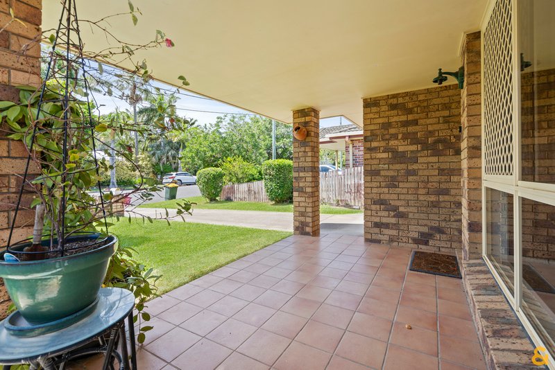 Photo - 153 Henry Street, Wynnum QLD 4178 - Image 2