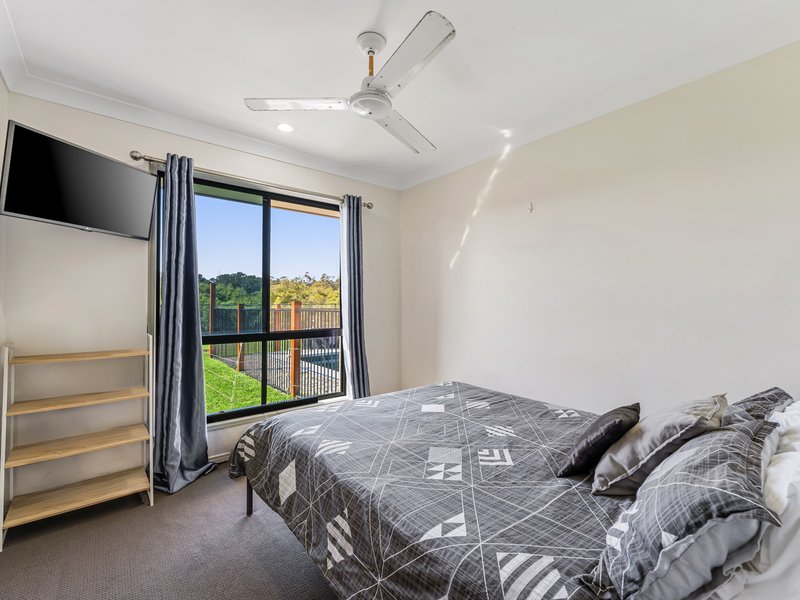 Photo - 153 Ibis Boulevard, Eli Waters QLD 4655 - Image 16