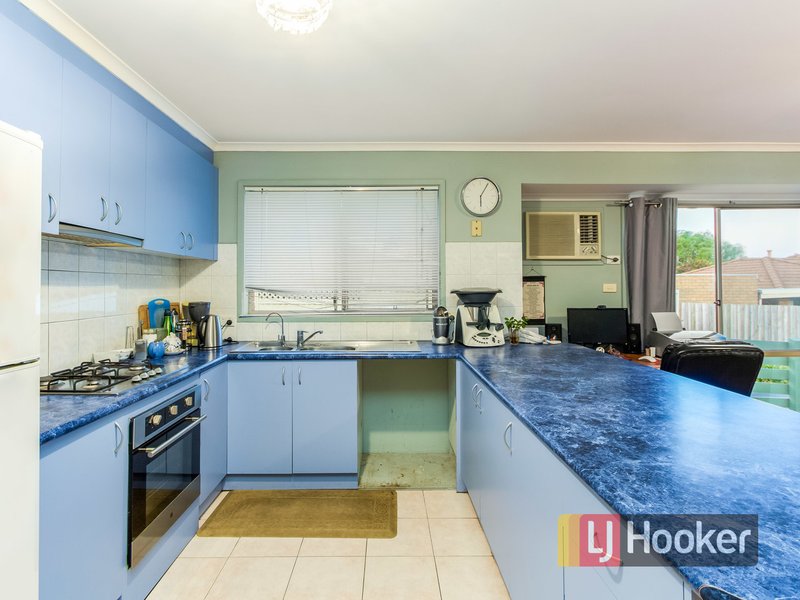 Photo - 1/53 Leopold Crescent, Hampton Park VIC 3976 - Image 2