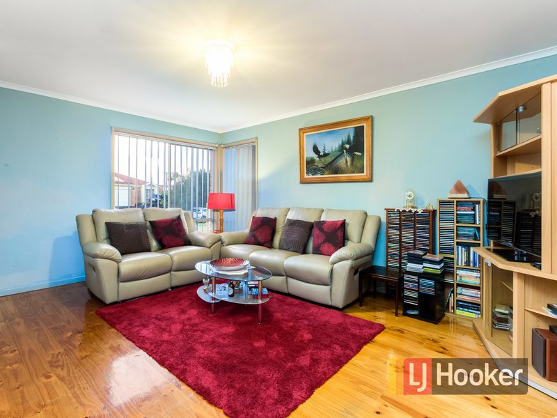 Photo - 1/53 Leopold Crescent, Hampton Park VIC 3976 - Image 5