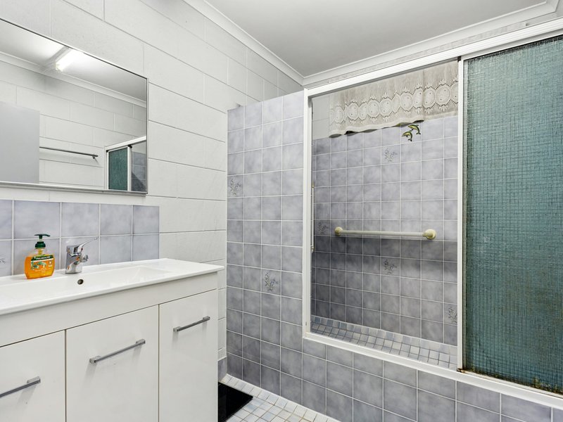 Photo - 153 Loridan Drive, Brinsmead QLD 4870 - Image 8