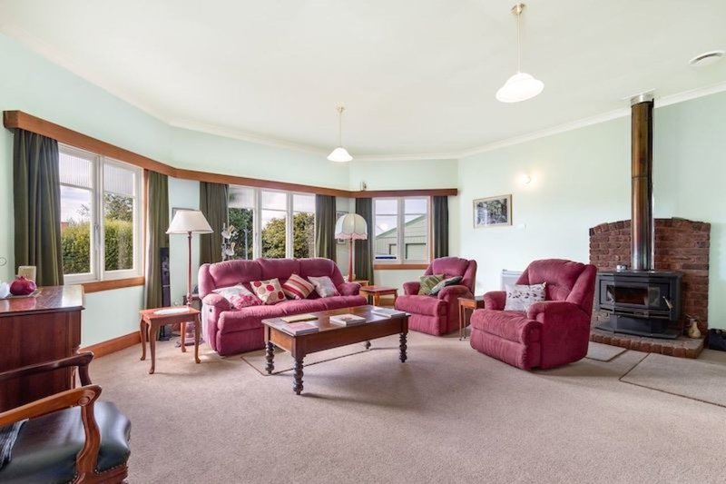 Photo - 153 Madden Street, Devonport TAS 7310 - Image 5