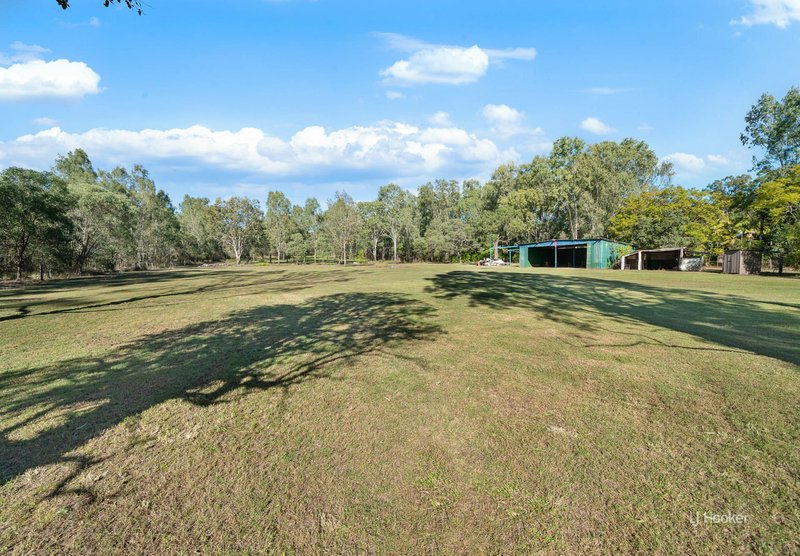 Photo - 153 Pine Crescent, Esk QLD 4312 - Image 3