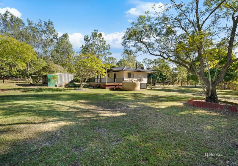 Photo - 153 Pine Crescent, Esk QLD 4312 - Image 6